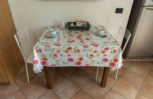 La Spezia Appartement | STUDIO BORGO MAROLA LOUE TOUTE L'ANNEE. Code Citra (011015-LT-1155)