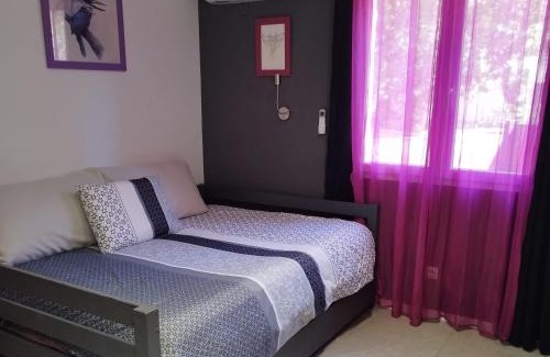 Brouzet-les-Ales Appartement | Studio Bouquet