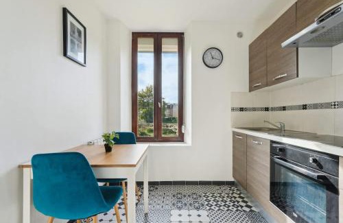 Charleville-Mezieres Appartement | Studio budget avec parking