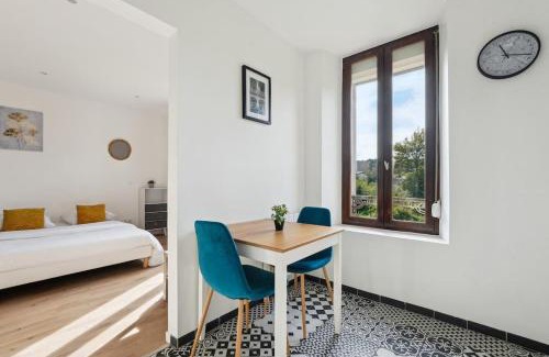Charleville-Mezieres Appartement | Studio budget avec parking