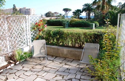 Cannes Appartement | Studio en bord de mer dans résidence avec parc et piscine