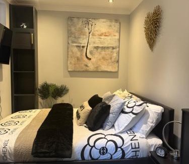 West Bridgford Maison | Studio C - Newly renovated private 1 bed studio near Trent Bridge Cricket Ground and National Water Sports Centre