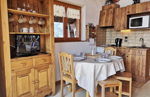 Notre-Dame-de-Bellecombe Appartement | Studio/Cabine avec Mezzanine - Proche Pistes, 5 Pers. - FR-1-595-17