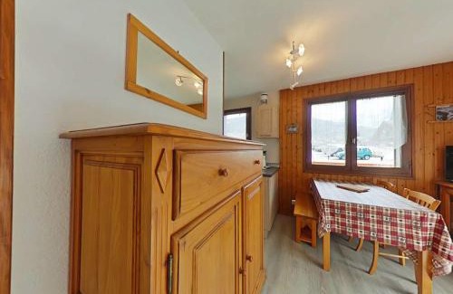 Le Grand-Bornand Appartement | Studio cabine 4 pers. proche patinoire et pistes, parking, ménage inclus, navette à proximité - FR-1-241-157