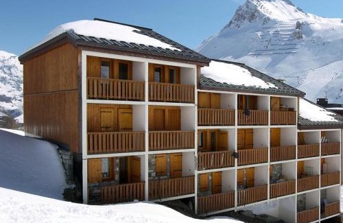 Tignes le Lac Appartement | Studio cabine 4 pers à Tignes, pied des pistes, proche commerces, balcon au sud, bien équipé - FR-1-411-486