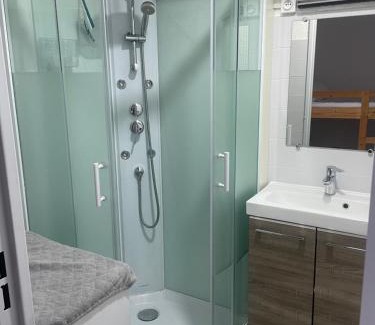 Port Rive Gauche Appartement | Studio cabine 4 pers, plage du Grazel