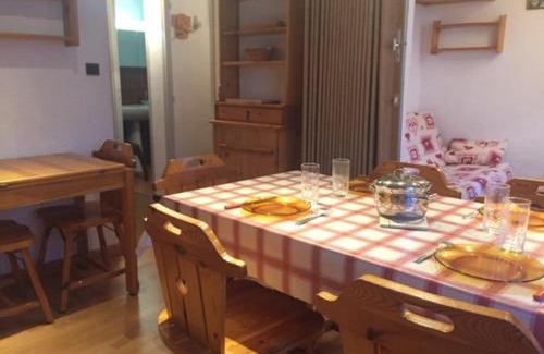 Risoul Appartement | Studio cabine 8 pers, Sud, pied de piste, centre station, proche commerces et ESF - FR-1-330-40