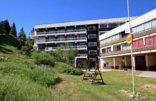 Chamrousse Appartement | Studio cabine au pied des pistes avec piscine - FR-1-549-7