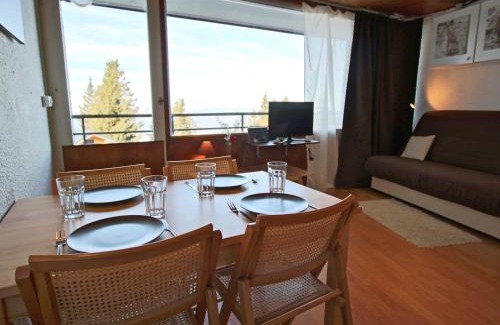 Chamrousse Appartement | Studio cabine avec balcon, proche des pistes, bien équipé, idéal pour 4 personnes - FR-1-340-195