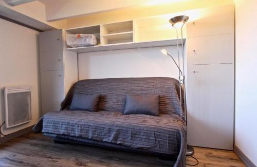 Chamrousse Appartement | Studio cabine avec balcon et parking couvert à Chamrousse - FR-1-340-186