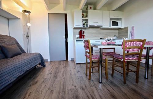 Chamrousse Appartement | Studio cabine avec balcon et parking couvert à Chamrousse - FR-1-340-186