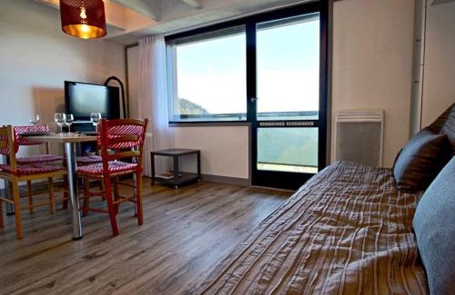 Chamrousse Appartement | Studio cabine avec balcon et parking couvert à Chamrousse - FR-1-340-186