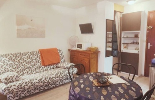Gruissan Appartement | Appartement avec terrasse et vue imprenable sur l'entrée du port de Gruissan