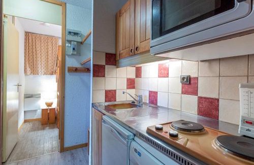 Les Avanchers-Valmorel Appartement | Studio cabine avec terrasse, accès direct aux pistes, idéal familles - FR-1-356-305