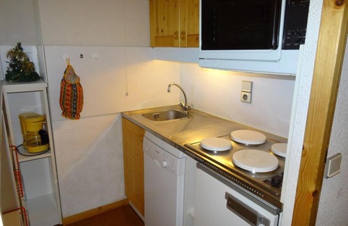 Les Avanchers-Valmorel Appartement | Studio cabine chaleureux avec terrasse, proche pistes - 4 pers, animaux OK, parking en option - FR-1-291-772