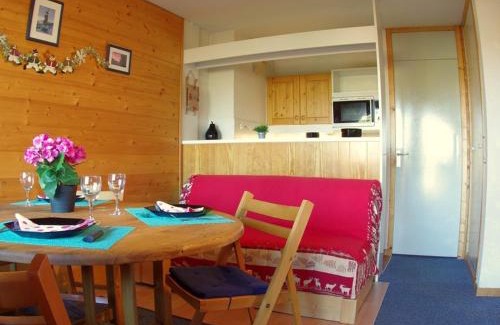 Les Avanchers-Valmorel Appartement | Studio cabine chaleureux avec terrasse, proche pistes - 4 pers, animaux OK, parking en option - FR-1-291-772