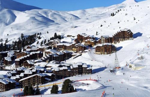 Belle Plagne Appartement | Studio cabine confortable avec balcon au pied des pistes - FR-1-455-163