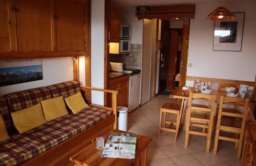 Les Saisies Appartement | Studio cabine cosy avec balcon, proche télésièges et commerces, 5 couchages - Les Saisies - FR-1-594-315