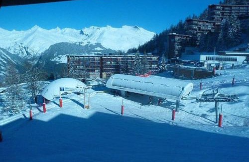 Arc-1600 Appartement | Studio cabine 5 personnes à Arc 1600, ski aux pieds, proche commerces, wifi gratuit - FR-1-411-361