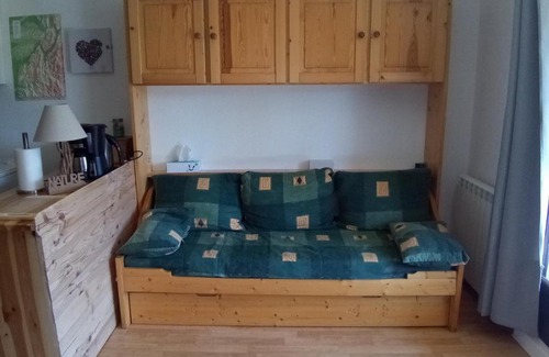 Correncon-en-Vercors Appartement | Studio cabine 28m² à Corrençon-en-Vercors, proche village, navettes, skis, nature, 4 pers, balcon - FR-1-515-140