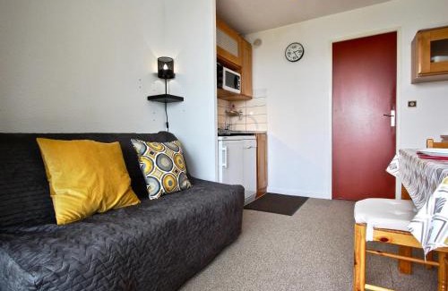 Chamrousse Appartement | Studio cabine pour 6, bien équipé, proche des pistes et commerces à Chamrousse - FR-1-340-208