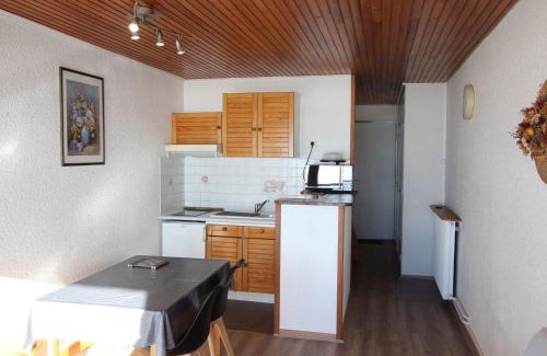 Chamrousse Appartement | Studio cabine près des pistes avec kitchenette - FR-1-549-14
