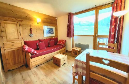 Plagne Villages Appartement | Studio-cabine rénové, ski-aux-pieds, balcon sud, 4 pers, Plagne Villages, centre station - FR-1-351-29