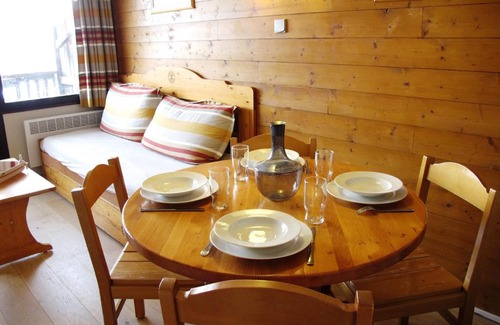 Avoriaz Appartement | Studio Cabine Rénové, Sud avec Balcon, Proche Commerces et Remontées Mécaniques à Morzine - FR-1-634-30