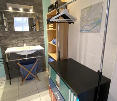 Bouguenais Appartement | Studio calme avec terasse et parking