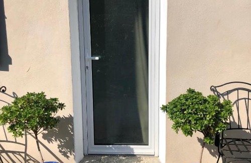 Francheville Le Bas Appartement | Studio calme avec terrasse proche de Lyon