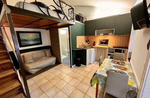 Monacia-d'Aullene Appartement | ESTUDIO CASA DE PIEDRA Corsicana típica 20m2, CLIM, Terraza, Parking, bonifacio