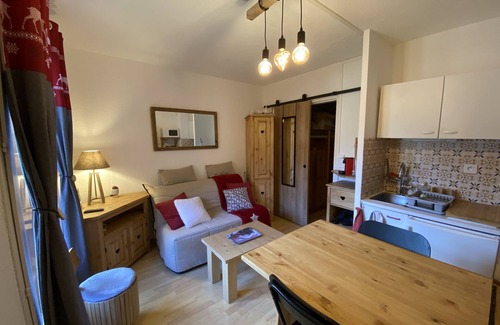 Allos Appartement | STUDIO CENTER STATION LA FOUX D'ALLOS SLEEPS 4 MOUNTAIN CHALET ATMOSPHERE