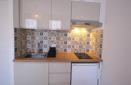 Bagneres-de-Luchon Appartement | Studio Central 2 Pers, Parking, Proche Thermes & Commerces - FR-1-313-156