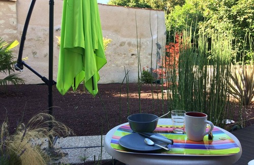 La Roche-Posay Appartement | Studio lumineux avec jardin privé et terrasse en plein centre de La Roche-Posay