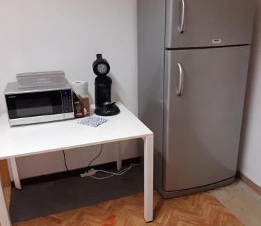 Huy Appartement | Studio central airco et local vélo