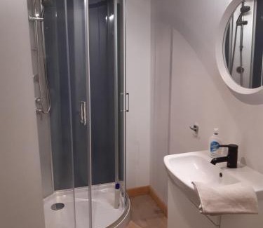 Huy Appartement | Studio central airco et local vélo