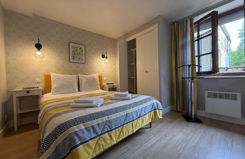 Excideuil Appartement | Studio chaleureux au cœur d'Excideuil avec wifi et animaux admis - FR-1-839-7