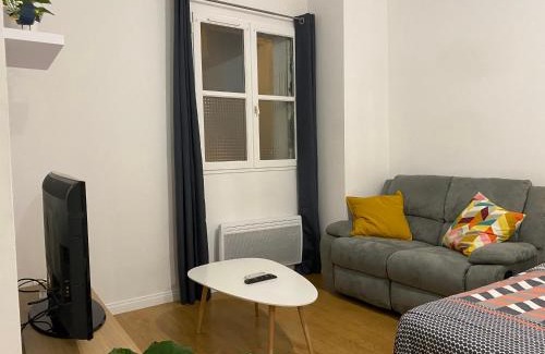 Excideuil Appartement | Studio chaleureux Centre Ville