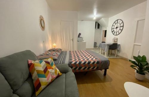 Excideuil Appartement | Studio chaleureux Centre Ville