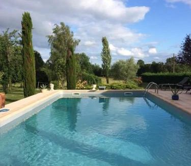 Bio Appartement | Studio charmant à Bio avec jardin et piscine partagée, 32 m².