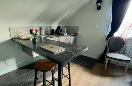 Chatellerault Appartement | Studio Elégant 2 pers. | Cœur de ville | Parking à proximité