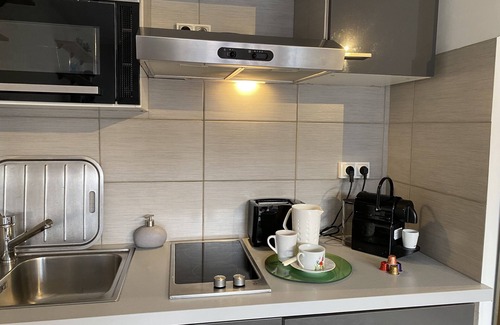 Sud Appartement | Studio chic avec piscine, parking dans résidence arborée et sécurisée