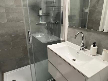 Gosselies Appartement | Studio chic proche aéroport & centre-ville