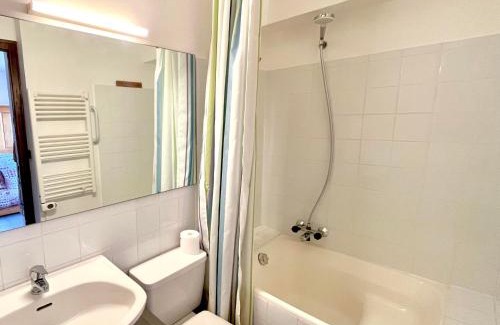 Notre-Dame-de-Bellecombe Appartement | Studio cosy aux pieds des pistes, piscine, parking - Notre-Dame-de-Bellecombe - FR-1-505-48