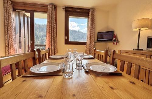 Notre-Dame-de-Bellecombe Appartement | Studio cosy à Notre-Dame-de-Bellecombe, proche des pistes et commerces - 4 pers, balcon, parking - FR-1-595-25