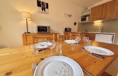 Notre-Dame-de-Bellecombe Appartement | Studio cosy à Notre-Dame-de-Bellecombe, proche des pistes et commerces - 4 pers, balcon, parking - FR-1-595-25