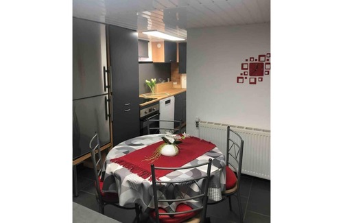 Moselle Appartement | Studio cocooning de 40 m2 avec parking prive
