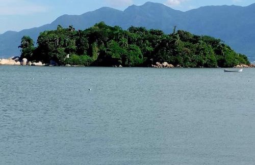 Florianopolis Maison | Studio com ar condicionado e estacionamento gratuito próximo ao aeroporto e praias