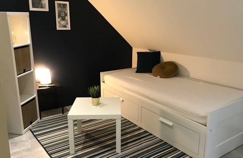 Saint-Quentin Appartement | Studio-Confort-Salle de bain et douche-Vue sur Jar