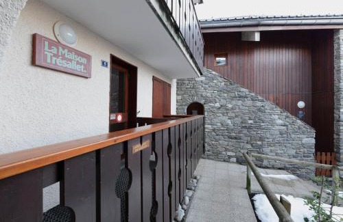 Montchavin Appartement | Studio confortable au cœur de Montchavin avec casier à skis et accès télécabine - FR-1-181-2551